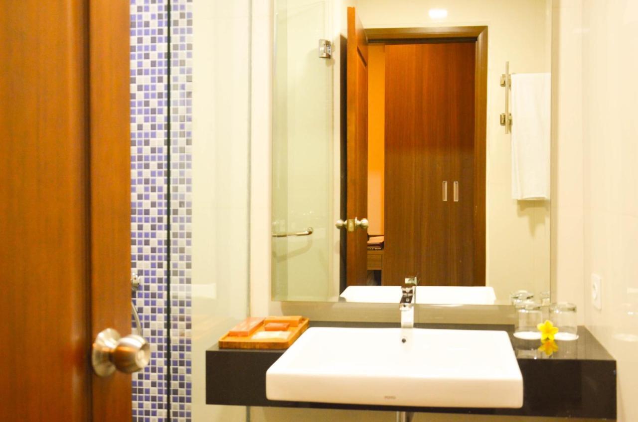 Airish Hotel Palembang Zewnętrze zdjęcie