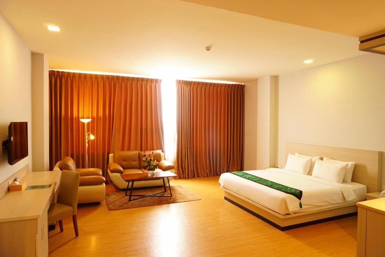 Airish Hotel Palembang Zewnętrze zdjęcie