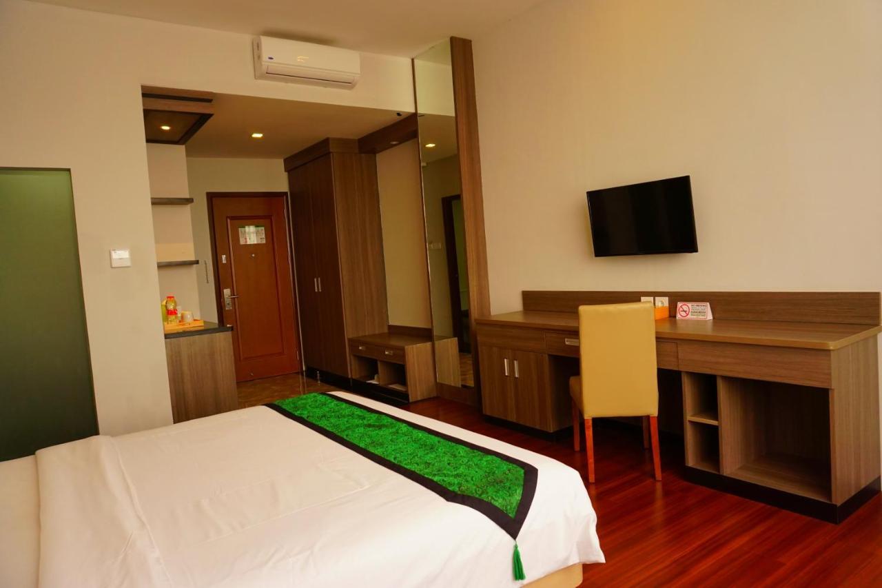 Airish Hotel Palembang Zewnętrze zdjęcie